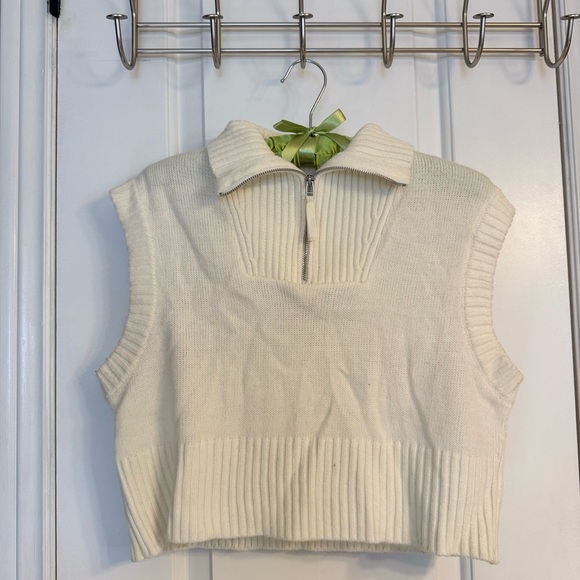 Cream Sleeveless Knit Top - Picture 1 of 1